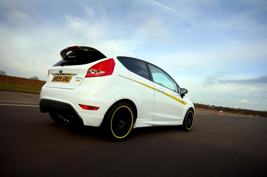  Ford Fiesta Zetec S 2009 года  (фото 13 из 38)